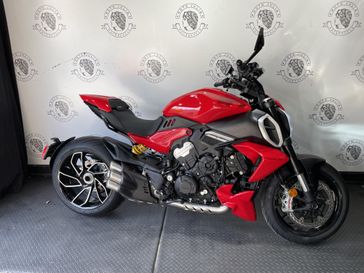 2023 Ducati DIAVEL V4 in a RED exterior color. BMW Motorcycles of New Orleans 504-595-6776 motojulia.com 