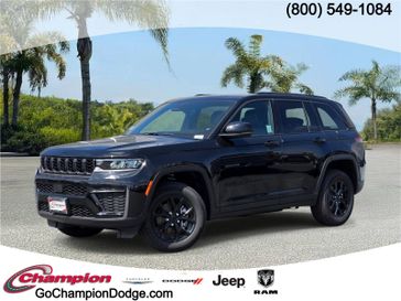 New 2026 Jeep Grand Cherokee Laredo Altitude 4x2