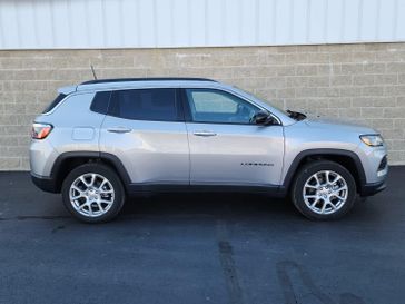 Used 2022 Jeep Compass Latitude Lux