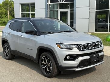 Used 2025 Jeep Compass Limited Silver Zynith Metallic Clear Coat