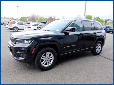 Used 2023 Jeep Grand Cherokee Laredo