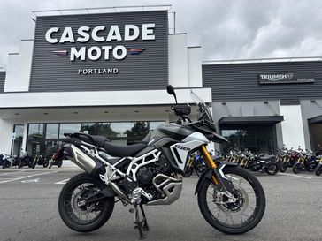 2024 Triumph Tiger 900 Rally Pro - KHAKI GREEN - PHANTOM BLACK 