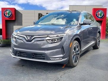 2025 Vinfast VF 8 Plus AWD 87.7 kWh