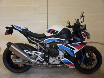 2025 BMW M 1000 R