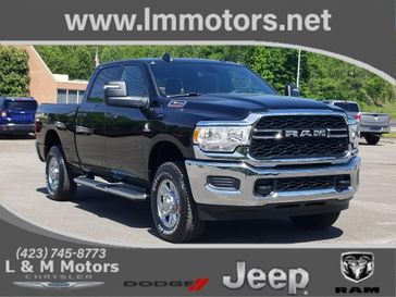 2024 RAM 3500 Tradesman Crew Cab 4x4 6'4' Box