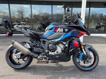 2026 BMW M 1000 XR