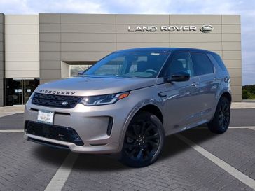 2023 Land Rover Discovery Sport SE R-Dynamic in a Lantau Bronze Metallic exterior color. Ventura Auto Center 866-978-2178 venturaautocenter.com 