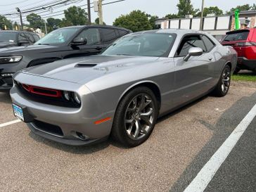 Used 2016 Dodge Challenger SXT