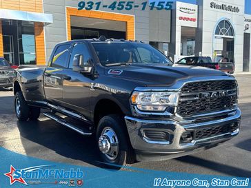 2024 RAM 3500 Tradesman Crew Cab 4x4 8' Box