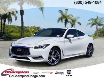 2017 INFINITI Q60 2.0t RWD