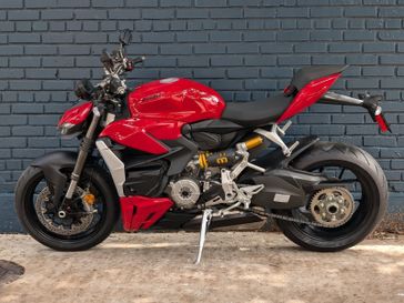 2024 Ducati STREETFIGHTER V2