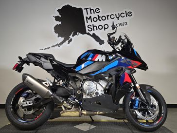 2025 BMW M1000XR 