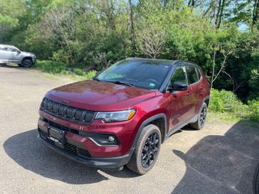 Used 2022 Jeep Compass Altitude