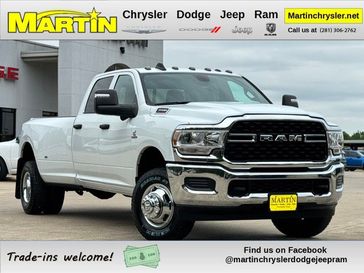 2024 RAM 3500 Tradesman Crew Cab 4x4 8' Box