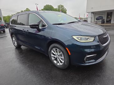 2025 Chrysler Pacifica Select Awd