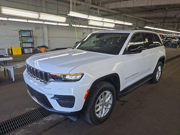 Used 2025 Jeep Grand Cherokee Laredo X 4x4