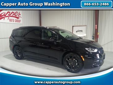New 2026 Chrysler Pacifica Limited
