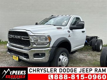 2024 RAM 5500 Tradesman Chassis Regular Cab 4x2 84' Ca in a Bright White Clear Coat exterior color and Diesel Gray/Blackinterior. McPeek's Chrysler Dodge Jeep Ram of Anaheim 888-861-6929 mcpeeksdodgeanaheim.com 