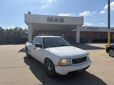 Used 2000 GMC Sonoma SLS w/1SR Pkg