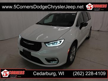 New 2026 Chrysler Pacifica Select Awd