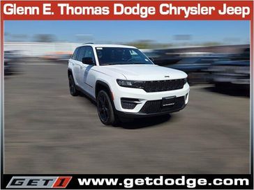 New 2025 Jeep Grand Cherokee Altitude X 4x2