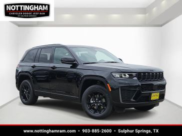 New 2026 Jeep Grand Cherokee Laredo Altitude 4x2