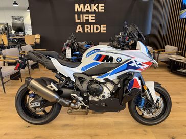 2026 BMW M 1000 XR