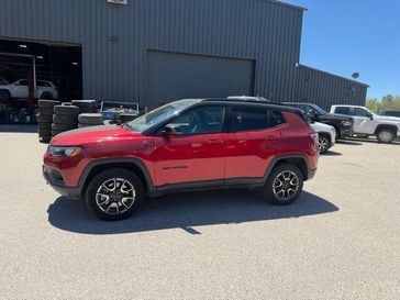 Used 2025 Jeep Compass Trailhawk