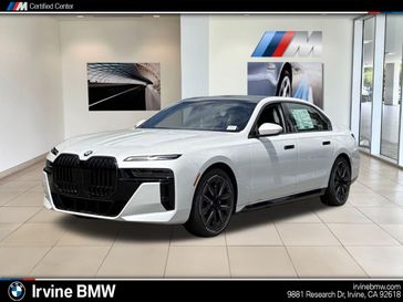 Mineral White Metallic