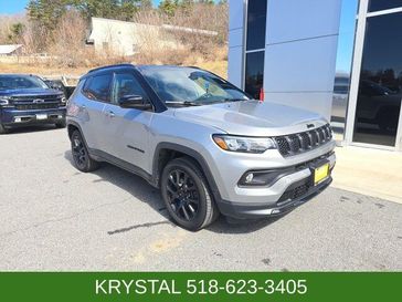 Used 2023 Jeep Compass Altitude