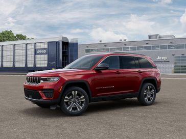 New 2027 Jeep Grand Cherokee Laredo X 4x4