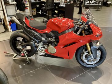 2025 Ducati Panigale V4 S 