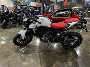 2024 Ducati MONSTER PLUS 