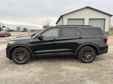 Used 2025 Ford Explorer ST-Line