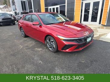 Used 2025 Hyundai Elantra SEL Convenience