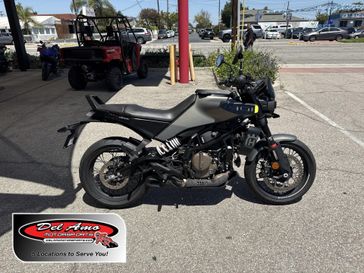 Used 2024 Husqvarna SVARTPILEN 401 