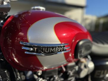 2025 Triumph BONNEVILLE T120 ELVIS PRESLEY LIMITED EDITION  