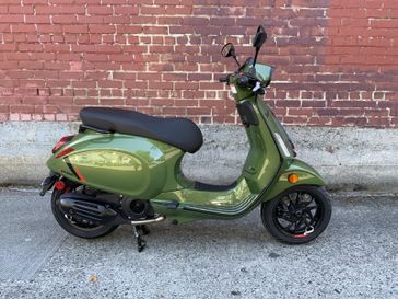 New 2027 Vespa SPRINT SPORT 150 