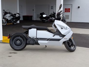 2025 BMW CE 04