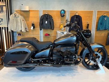 2025 BMW R 18 Roctane