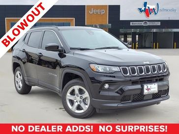 2023 Jeep Compass Latitude 4x4 in a Diamond Black Crystal Pearl Coat exterior color and Blackinterior. Wischnewsky Dodge 936-755-5310 wischnewskydodge.com 
