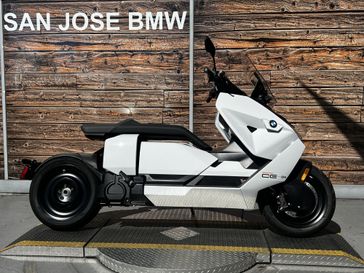 2024 BMW CE 04