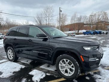 2023 Jeep Grand Cherokee Limited's photo