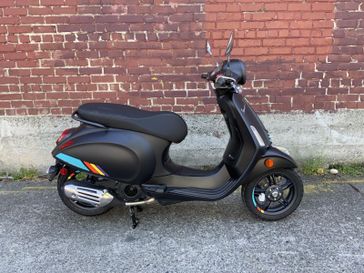 2024 Vespa PRIMAVERA 150  in a NERO CONVINTO MATT exterior color. Northwest Moto 206-783-2323 northwestmoto.com 