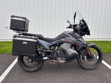 2022 KTM 890 Adventure S