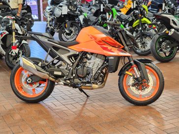 2024 KTM 990 DUKE