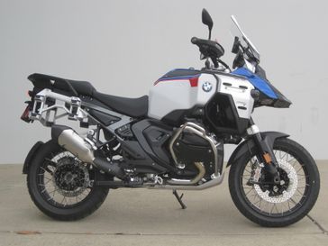 2025 BMW R1300GSA  in a BLUE exterior color. Moto San Diego 760-520-1288 motosandiego.com 