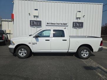 2024 RAM 1500 Classic Tradesman Crew Cab 4x4 6'4' Box