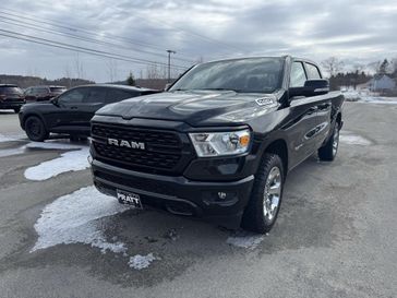 2022 RAM 1500 4x4 Crew Cab 5'7 Box