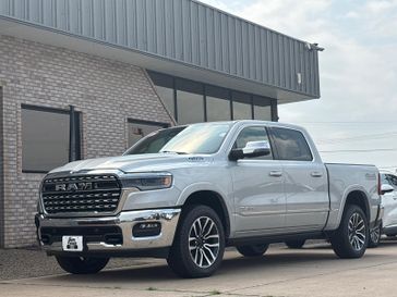 New 2026 RAM 1500 Limited Crew Cab 4x4 5'7' Box